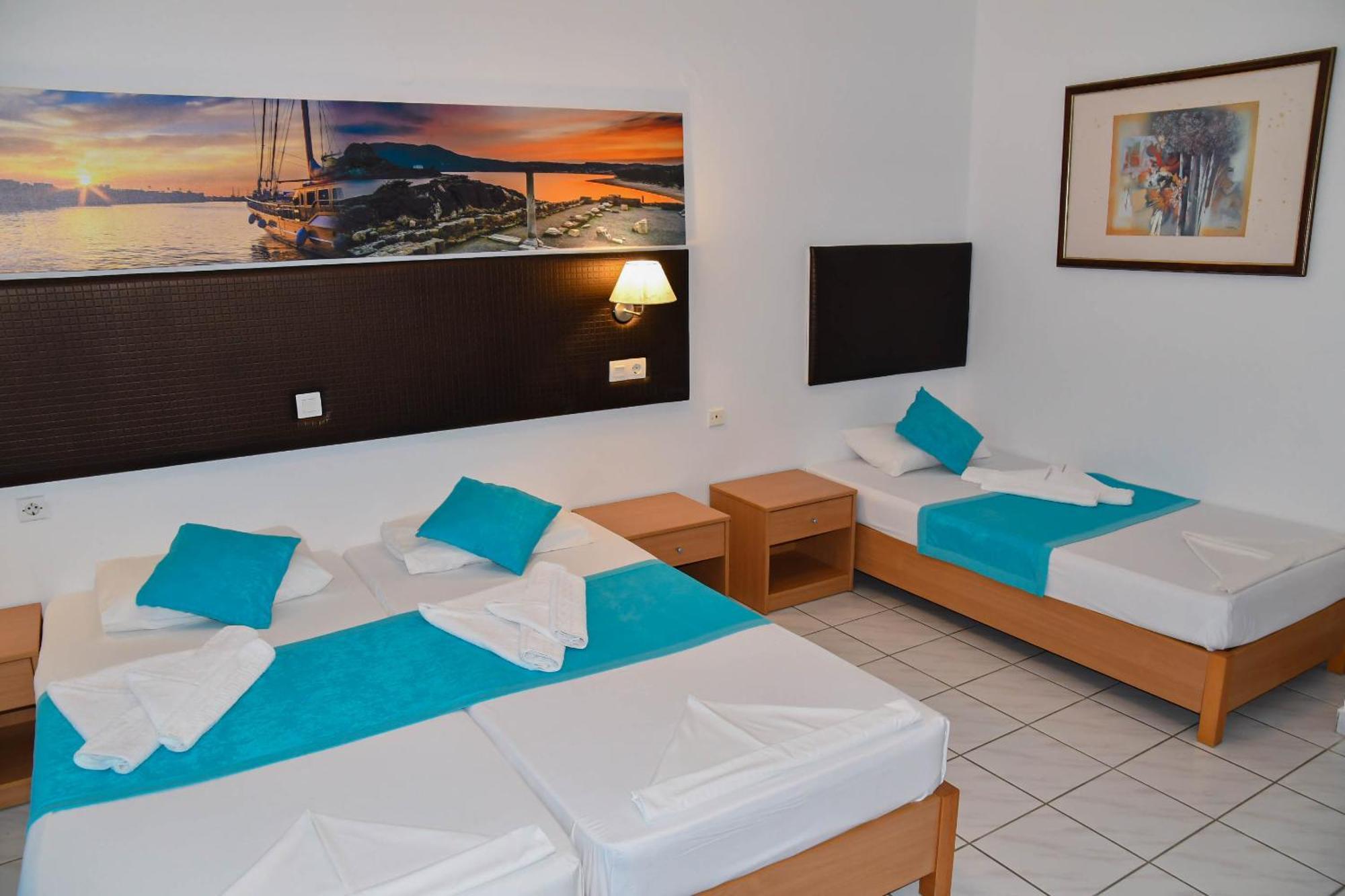 Blue Nest Hotel Tigkaki  Exterior photo