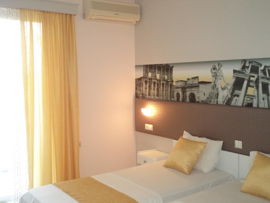 Blue Nest Hotel Tigkaki  Exterior photo